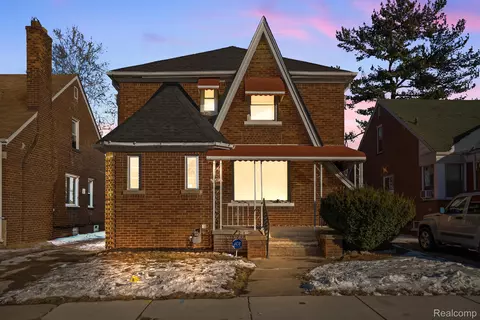 15872 Pinehurst St, Detroit, MI 48238