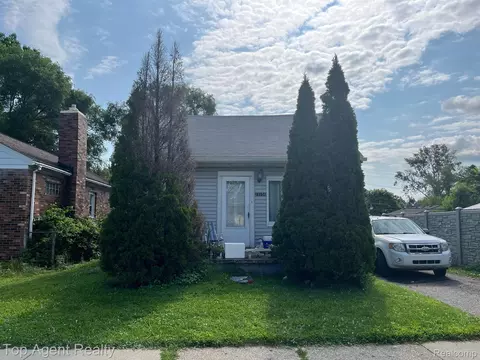 23156 Bolam Ave, Warren, MI 48089