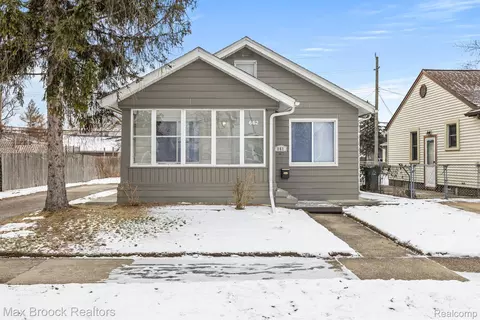 662 E Saratoga St, Ferndale, MI 48220