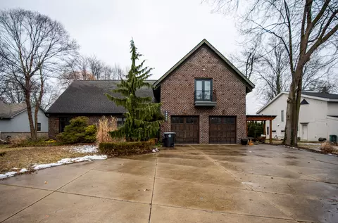 19460 Merriman Rd, Livonia, MI 48152