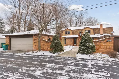 1023 E Huron River Dr, Van Buren, MI 48111