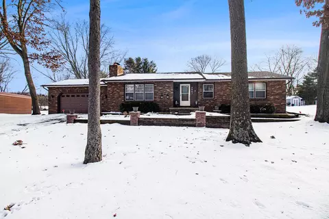 2961 Russell Dr, Genoa, MI 48843