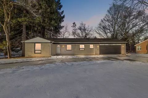 19850 Saxton Ave, Southfield, MI 48075