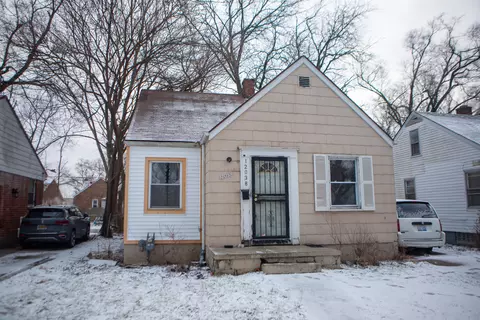 12038 Lauder St, Detroit, MI 48227