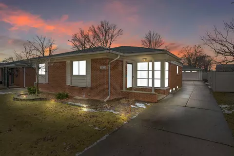 4631 Briarwood Ave, Royal Oak, MI 48073