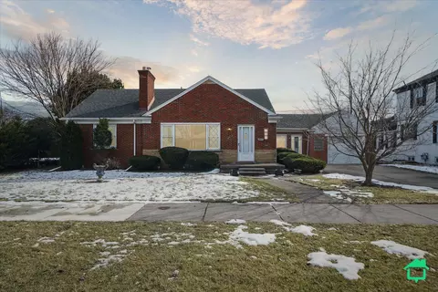 7229 Rosedale Blvd, Allen Park, MI 48101