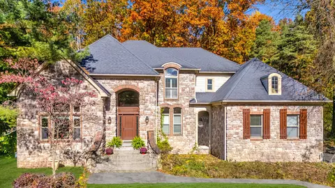 2604 Canterwood, Highland, MI 48357