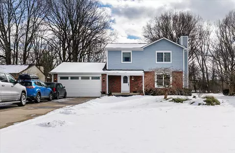 645 Grace Ave, Rochester Hills, MI 48307