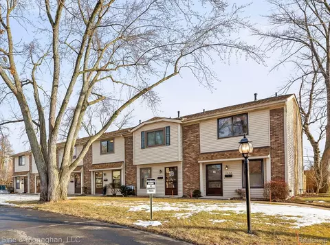 1438 W Webster Rd, Royal Oak, MI 48073
