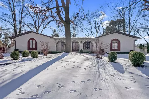 12060 Cherokee Cir, Shelby Township, MI 48315
