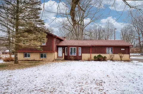 13675 Hannan Rd, Romulus, MI 48174