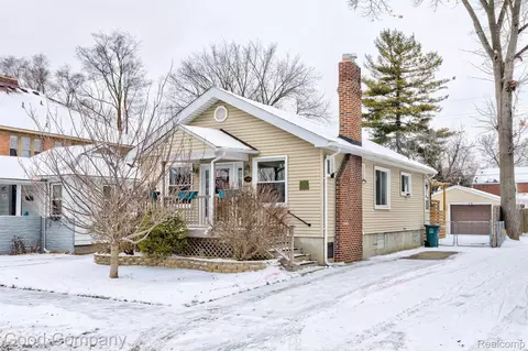 209 E Drayton St, Ferndale, MI 48220