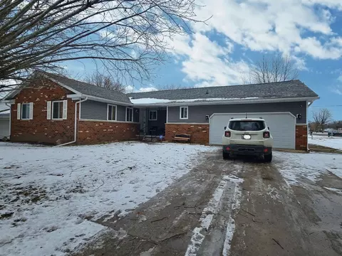 4513 Old Carriage Rd, Flint, MI 48507