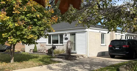 6978 Whitby St, Garden City, MI 48135