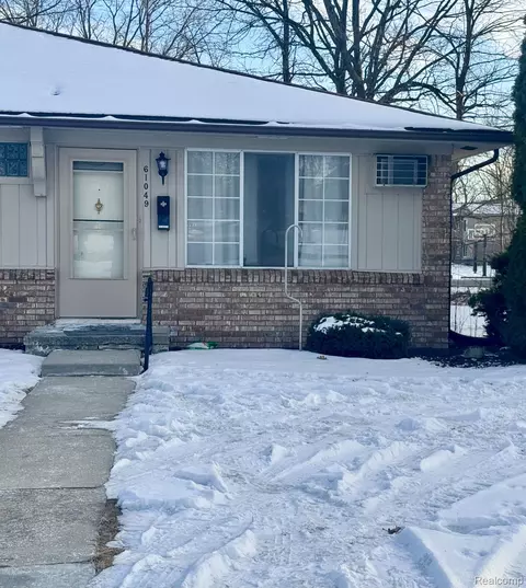 61049 Heritage Blvd 8 4 #8, South Lyon, MI 48178