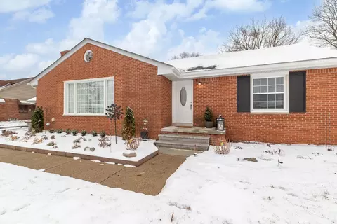 34439 Parkgrove Dr, Westland, MI 48185