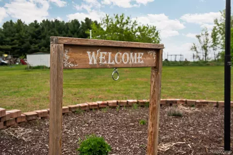 2300 Mt Pleasant Rd, White Oak, MI 48819