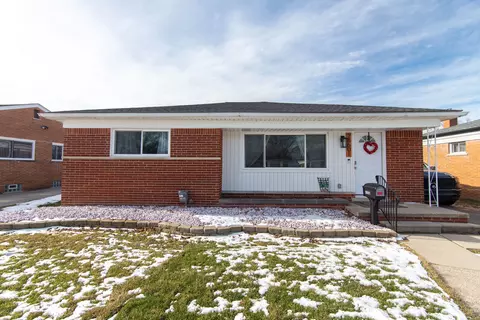 28601 Boston St, Saint Clair Shores, MI 48081