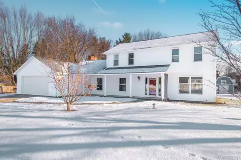 6137 Bedford Ave, Mundy, MI 48507