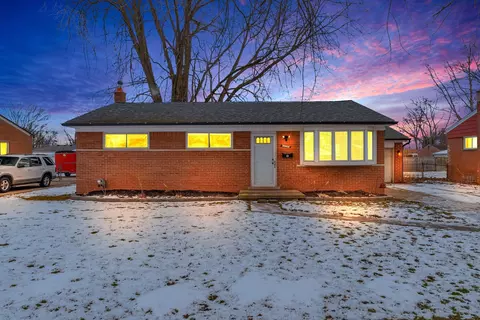 35906 Sherborne Dr, Clinton Township, MI 48035
