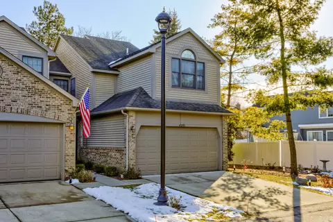 45293 Horseshoe Cir, Canton, MI 48187