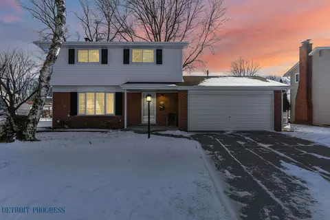 40622 Windy Cv, Sterling Heights, MI 48313