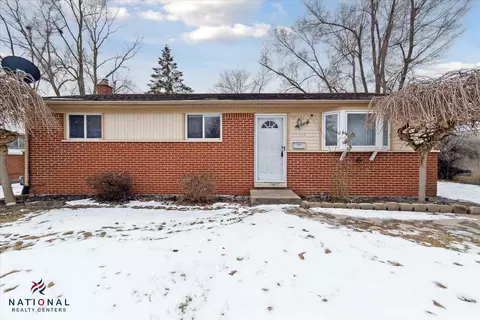 15504 Oakbrook St, Romulus, MI 48174
