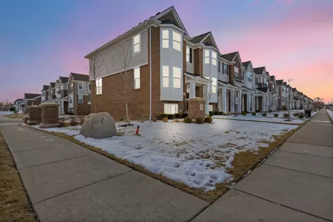 49549 Cherry Hill Rd, Canton, MI 48188