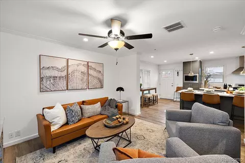 Living - 4426 Maple Leaf Trl, Flint, MI 48506 photo 3 of 3
