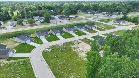 View/Area - 4426 Maple Leaf Trl, Flint, MI 48506 photo 5 of 6