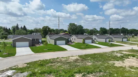 View/Area - 4426 Maple Leaf Trl, Flint, MI 48506 photo 1 of 6