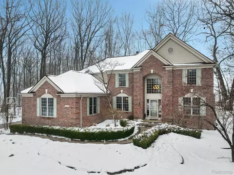 5705 Fenwick Pl, Independence, MI 48348