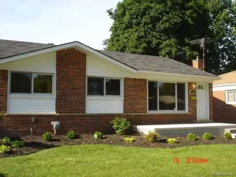 31741 Grandview Ave, Westland, MI 48186