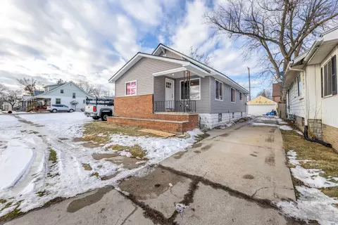 1111 Varney St, Port Huron, MI 48060