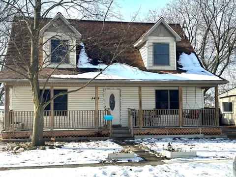 5418 Military Ave, Brighton, MI 48116