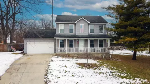 2998 Barkman Dr, Waterford, MI 48329
