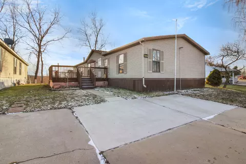 2103 Water Ridge Dr, Berlin, MI 48166