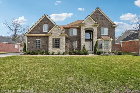2163 Craigend Ln, Orion, MI 48362