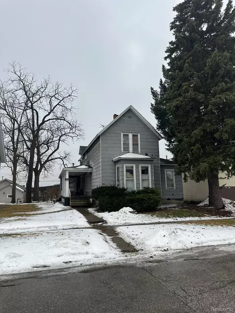 1418 Stanton St, Port Huron, MI 48060