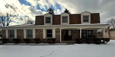 28965 Lake Park Dr, Farmington Hills, MI 48331