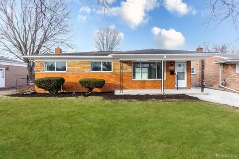 4575 Stratford Dr, Warren, MI 48092
