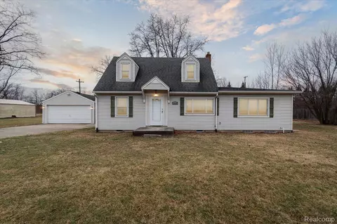6930 Homefield St, Romulus, MI 48174