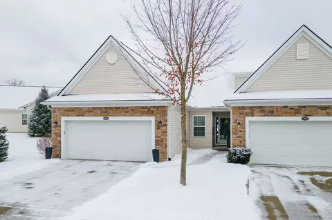 3455 Grove Ln, Auburn Hills, MI 48326
