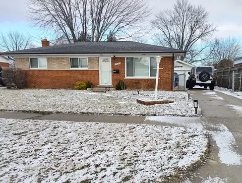 27240 Shackett Ave, Warren, MI 48093