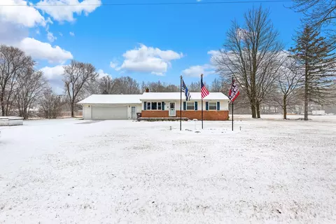 11345 Hoffman Rd, London, MI 48159