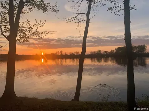 0 East Riv, Grosse Ile, MI 48138