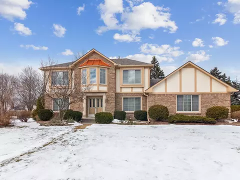 41830 Pon Meadow Dr, Northville, MI 48168