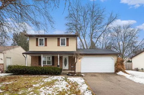 537 Spring Ln, Flushing, MI 48433