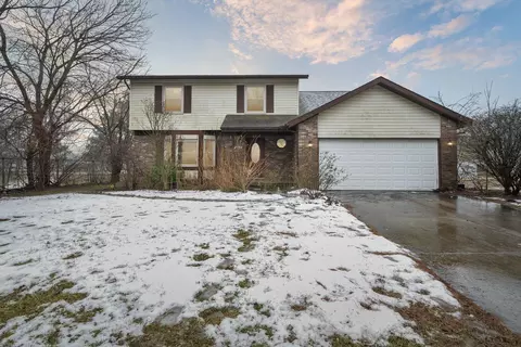 5068 Fedora Dr, Troy, MI 48098