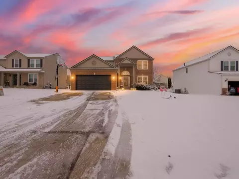 766 Apopka St, Waterford, MI 48327